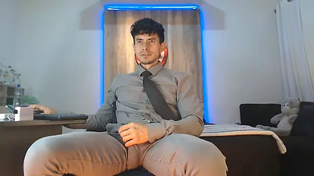 Andrew 4  online show from 10-20-25, 06:15