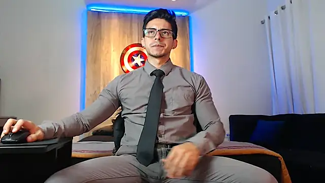 Andrew 4  online show from 12-05-24, 05:32