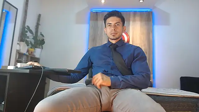 Andrew 4  online show from 02-05-26, 01:56