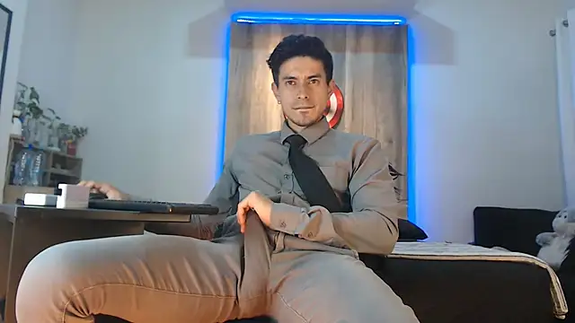 Andrew 4  online show from 11-23-25, 08:02