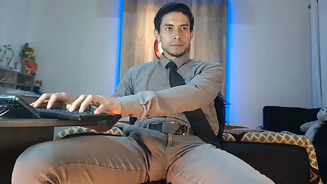 Andrew 4  online show from 09-15-25, 04:13