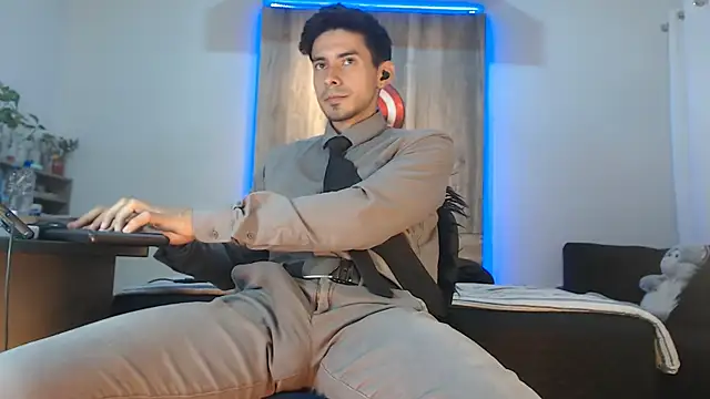 Andrew 4  online show from 11-24-25, 03:50