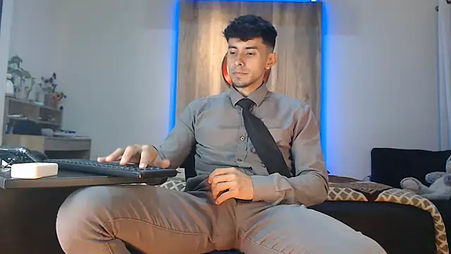 Andrew 4  online show from 10-01-25, 05:23