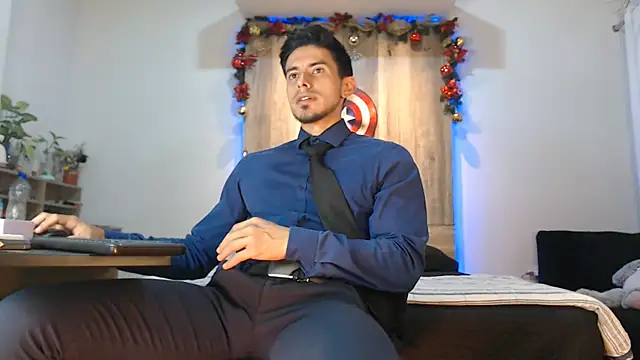 Andrew 4  online show from 12-23-25, 05:18