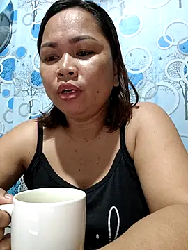 XXLorie 02 online show from 01-05-26, 10:02