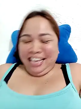 Snapshot of XXLorie_02 chatting on 10-11-25, 03:18 XXLorie 02 online show from 10-11-25, 03:18