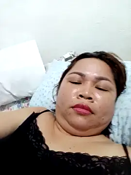 Snapshot of XXLorie_02 chatting on 09-17-25, 12:56 XXLorie 02 online show from 09-17-25, 12:56