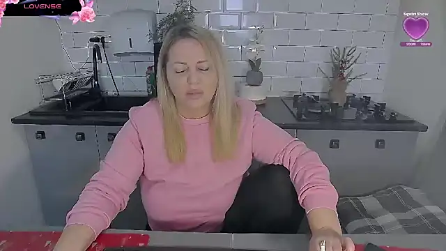 erikaerika online show from 01-09-26, 09:38