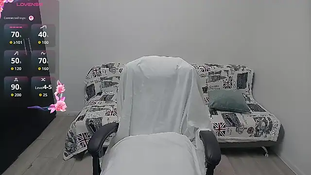 erikaerika online show from 07-10-26, 06:13