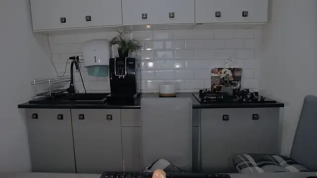 erikaerika online show from 09-19-25, 08:18