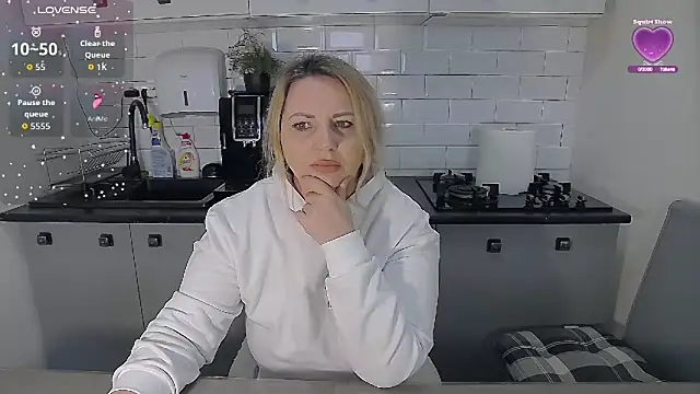 erikaerika online show from 03-04-26, 09:17