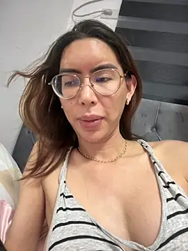 Ivysnow online show from 11-23-25, 05:34