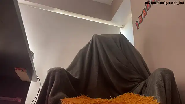 Snapshot of vladdymeow chatting on 10-07-25, 05:25 vladdymeow online show from 10-07-25, 05:25