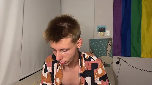 Snapshot of vladdymeow chatting on 03-18-25, 03:23 vladdymeow online show from 03-18-25, 03:23