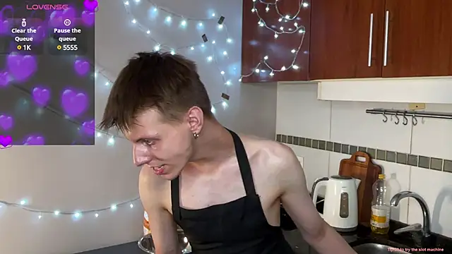 Snapshot of vladdymeow chatting on 12-13-24, 12:31 vladdymeow online show from 12-13-24, 12:31