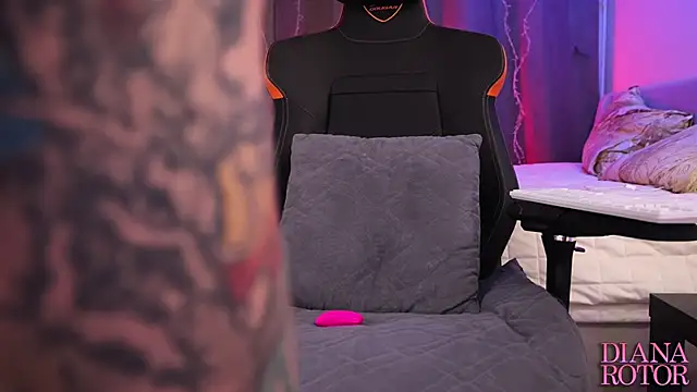 diana rotor online show from 11-19-25, 02:22