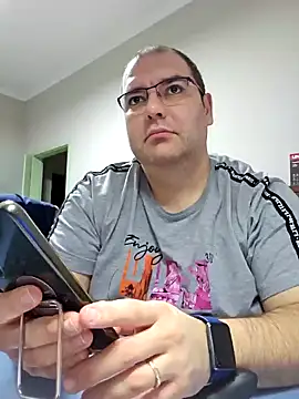 Andrew1900529 online show from 01-28-25, 05:43