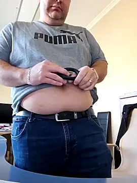 Andrew1900529 online show from 11-05-25, 07:22