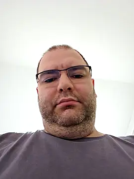 Andrew1900529 online show from 03-10-25, 09:45