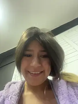 Snapshot of BA_BYY chatting on 01-08-26, 03:51 BA BYY online show from 01-08-26, 03:51