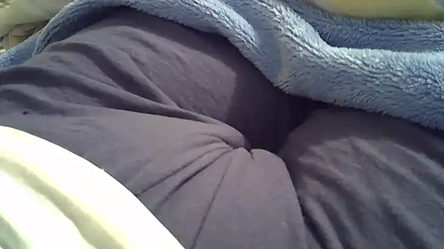 Snapshot of perescam chatting on 06-03-26, 12:50 perescam online show from 06-03-26, 12:50