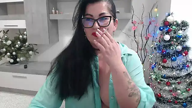 Snapshot of JullieMilf chatting on 12-29-24, 07:39 JullieMilf online show from 12-29-24, 07:39