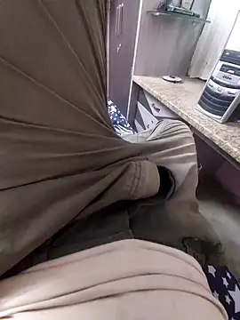 Snapshot of HotBoyOm chatting on 12-06-24, 09:48 HotBoyOm online show from 12-06-24, 09:48