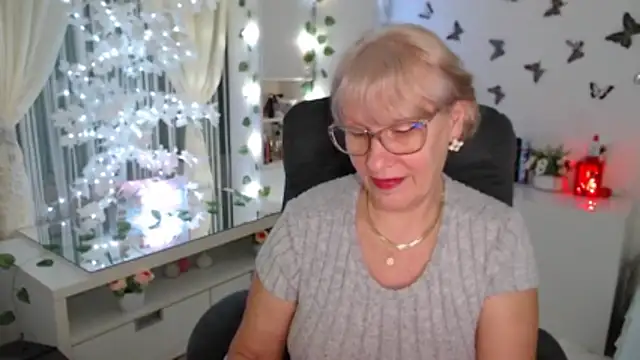 Ghertrude52 online show from 12-16-25, 04:17