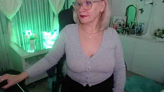 Ghertrude52 online show from 01-12-26, 04:08