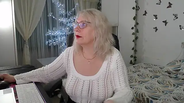 Ghertrude52 online show from 04-18-26, 04:04