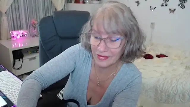 Ghertrude52 online show from 10-11-25, 03:40