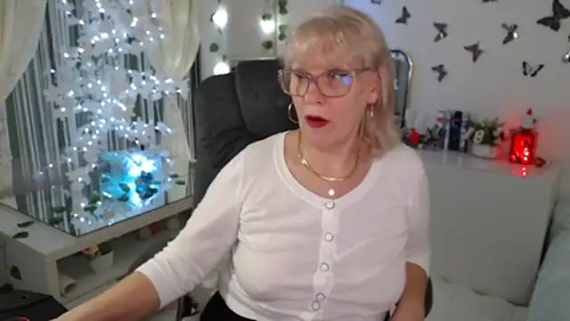 Ghertrude52 online show from 12-19-25, 04:16