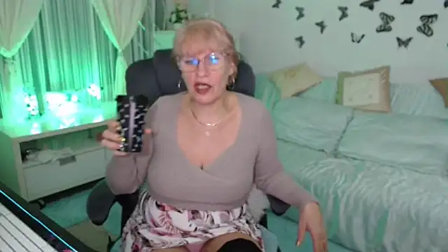 Ghertrude52 online show from 11-22-25, 04:11