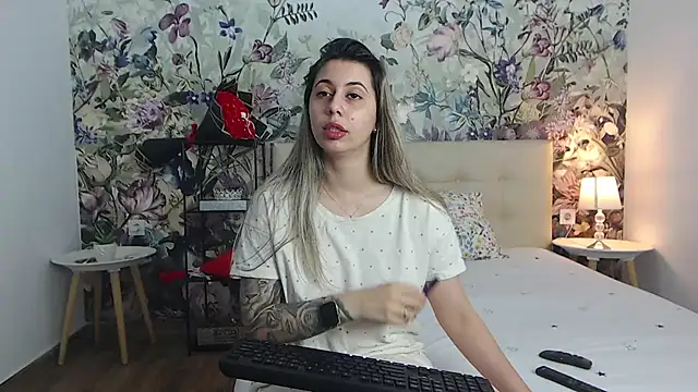 RoseDiamond06 online show from 07-08-26, 01:12