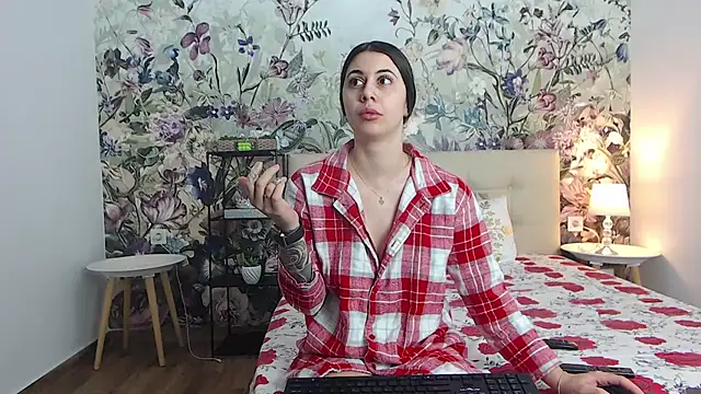 RoseDiamond06 online show from 02-22-26, 01:19