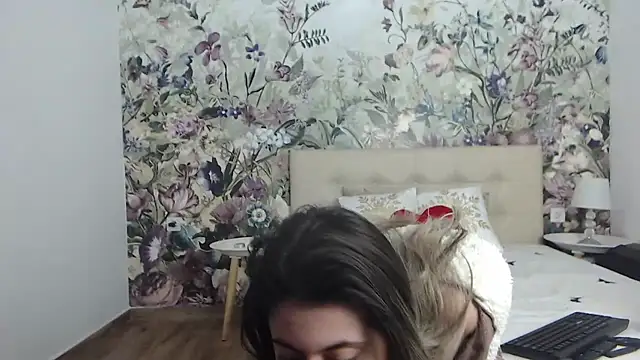 RoseDiamond06 online show from 02-10-26, 12:37