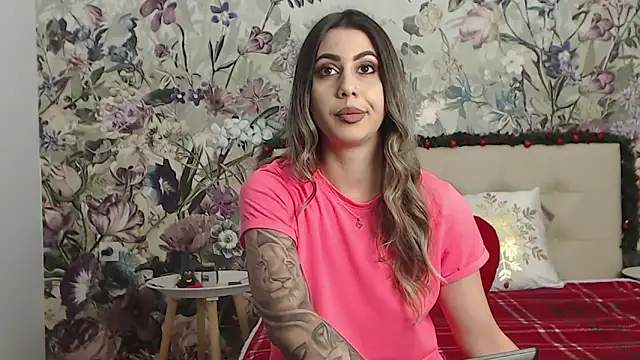 RoseDiamond06 online show from 12-18-25, 02:43