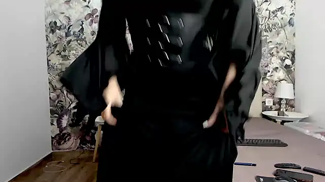 RoseDiamond06 online show from 10-31-25, 04:58