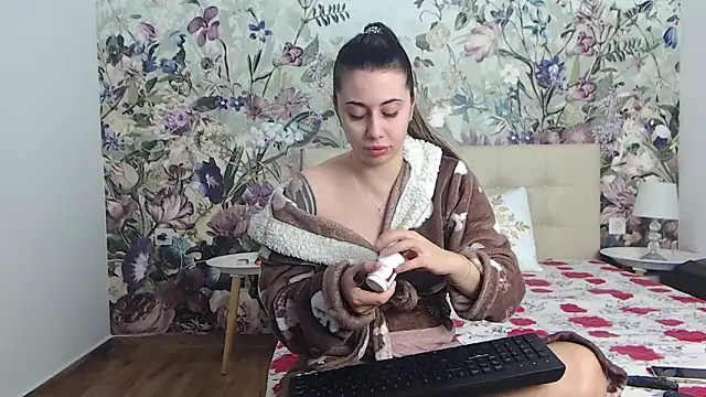 RoseDiamond06 online show from 02-13-26, 10:48