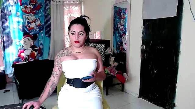 Sashaferrari2000 online show from 10-29-25, 12:37