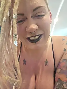 PinkTheHawk online show from 07-05-26, 11:11