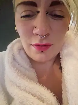 PinkTheHawk online show from 11-18-25, 06:50