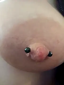 PinkTheHawk online show from 04-08-26, 02:02