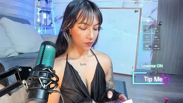 Snapshot of karlavittar chatting on 08-06-26, 02:34 karlavittar online show from 08-06-26, 02:34