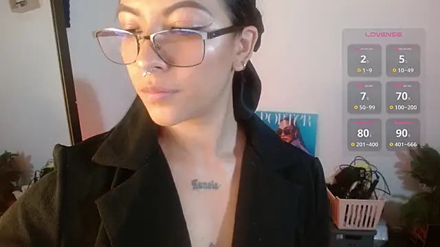 karlavittar online show from 10-16-25, 01:41