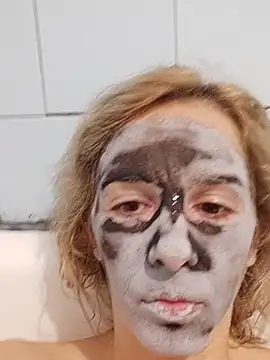 Snapshot of SexxyLety chatting on 11-02-25, 07:52 SexxyLety online show from 11-02-25, 07:52