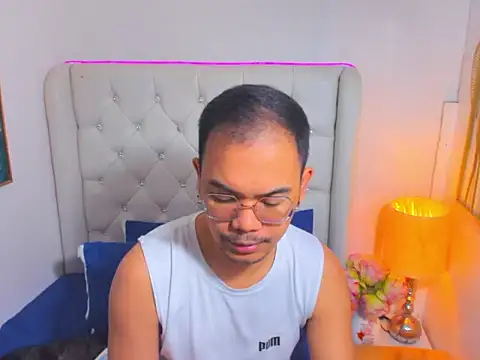 AsianZero online show from 05-06-26, 05:39