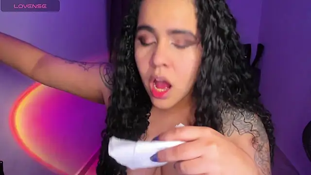 Amber smith20 online show from 04-19-26, 01:50