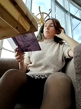 EvaXOAir online show from 11-18-25, 06:28