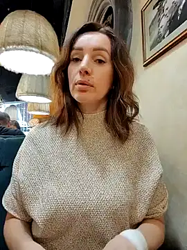 Snapshot of EvaXOAir chatting on 01-13-25, 07:21 EvaXOAir online show from 01-13-25, 07:21